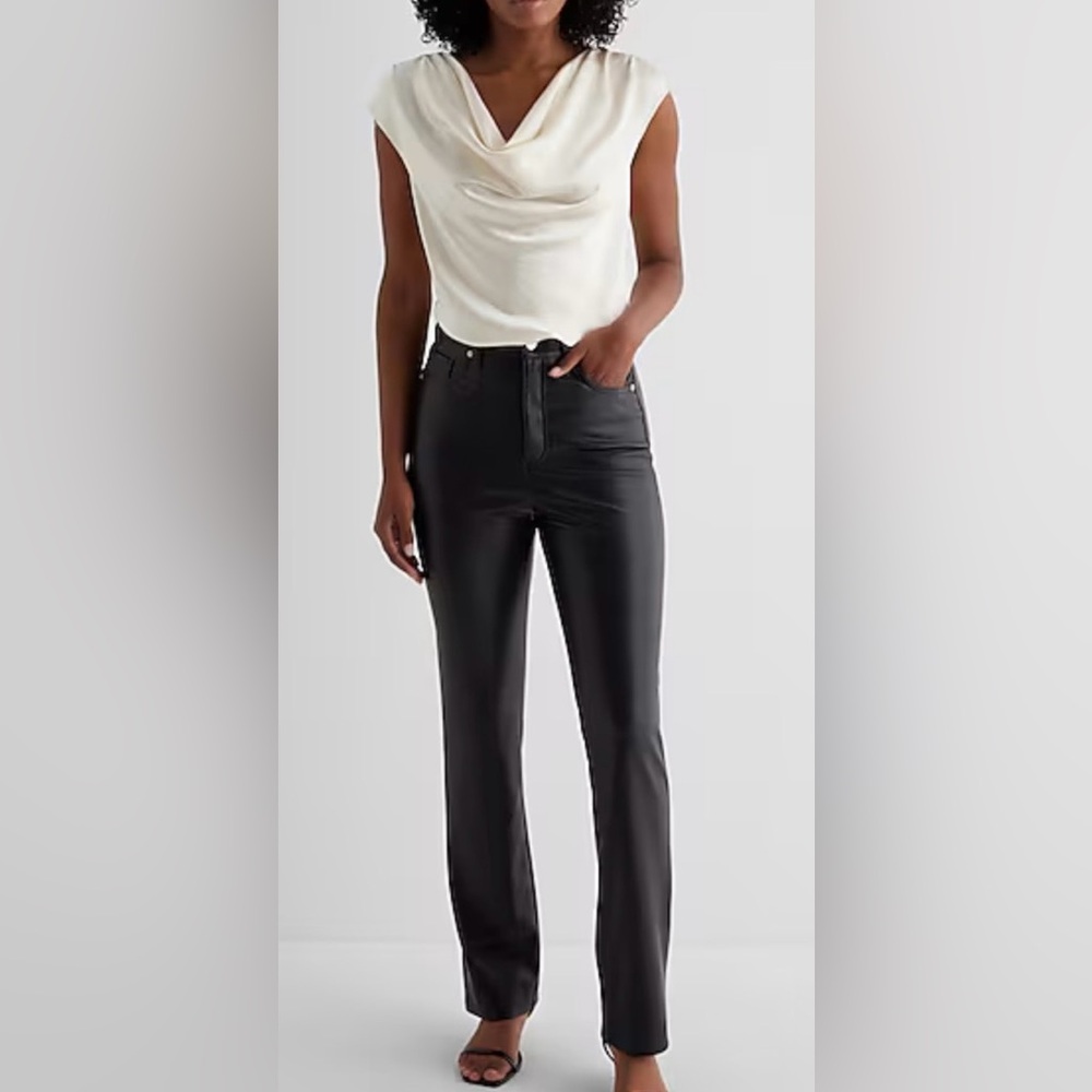 Express 90s Slim Super High Rise Black Straight Faux Leather Pants. Size 2